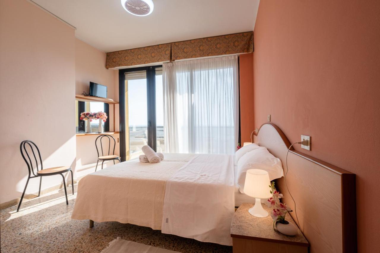Hotel Crown Rimini Eksteriør billede