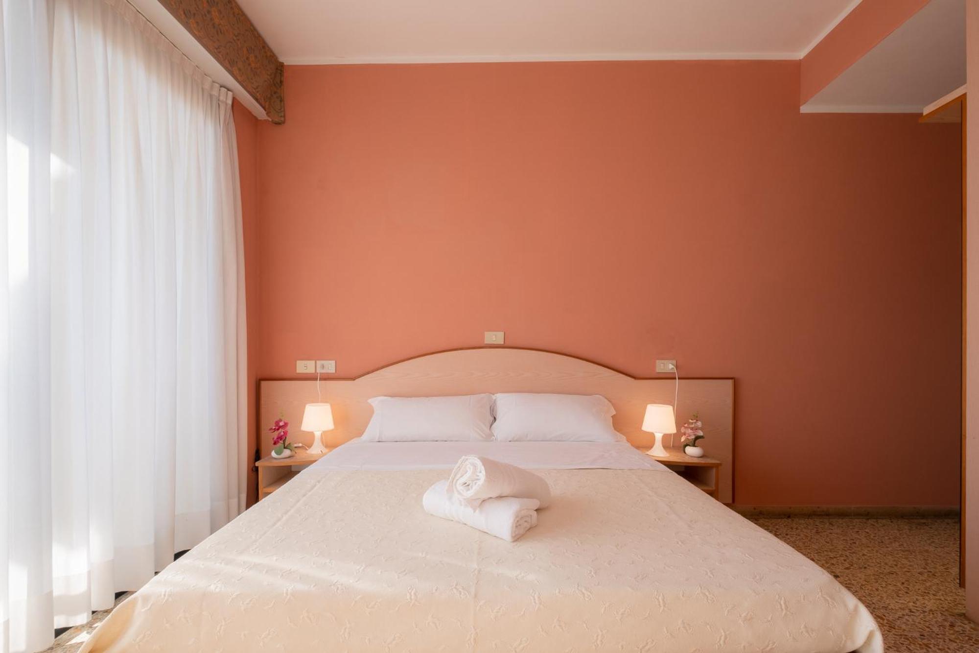 Hotel Crown Rimini Eksteriør billede
