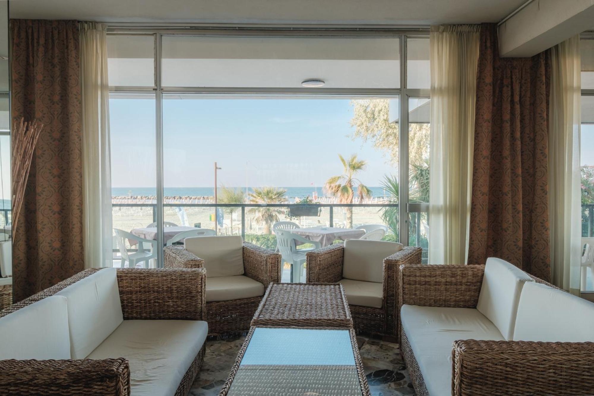 Hotel Crown Rimini Eksteriør billede