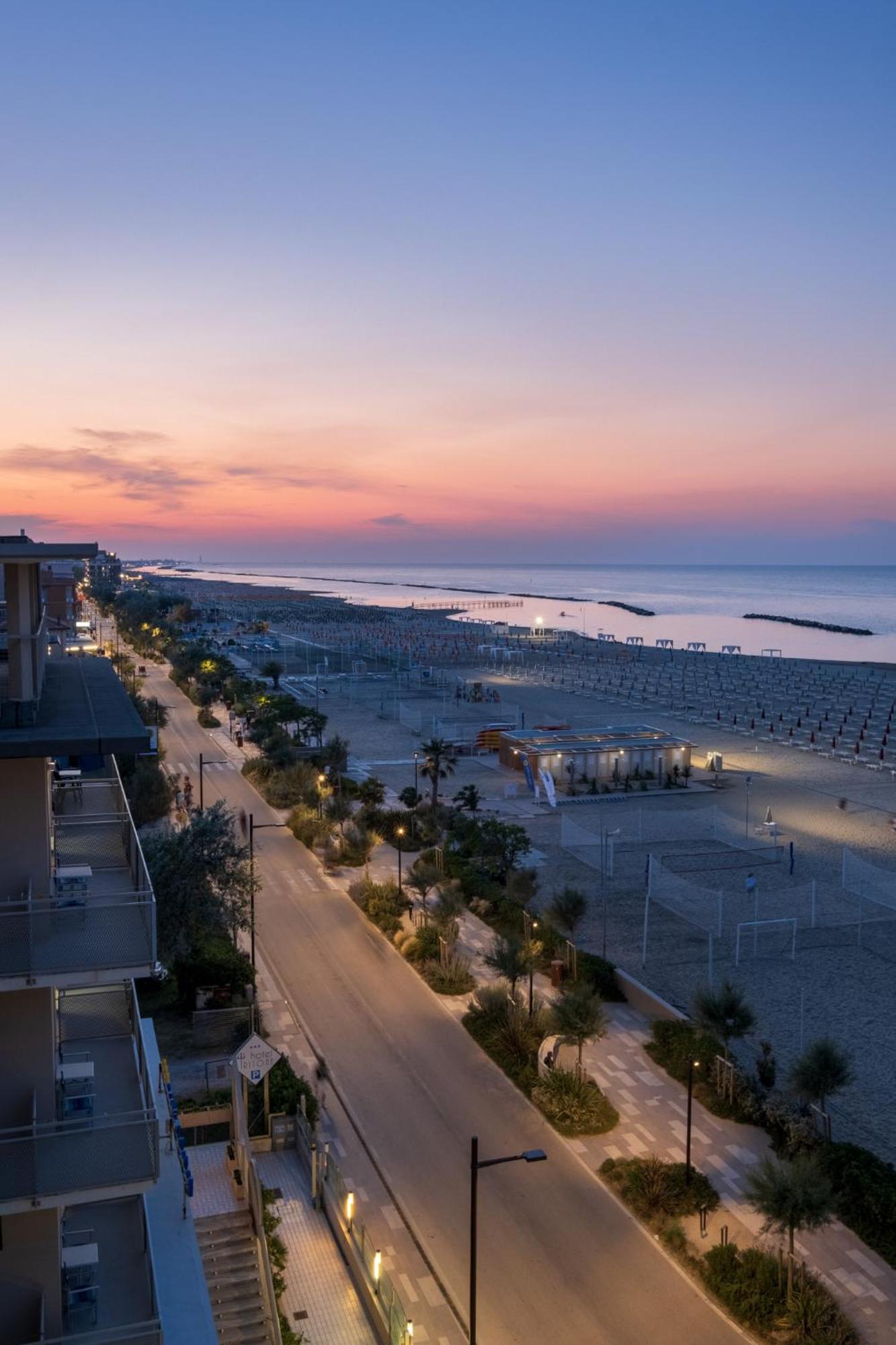 Hotel Crown Rimini Eksteriør billede