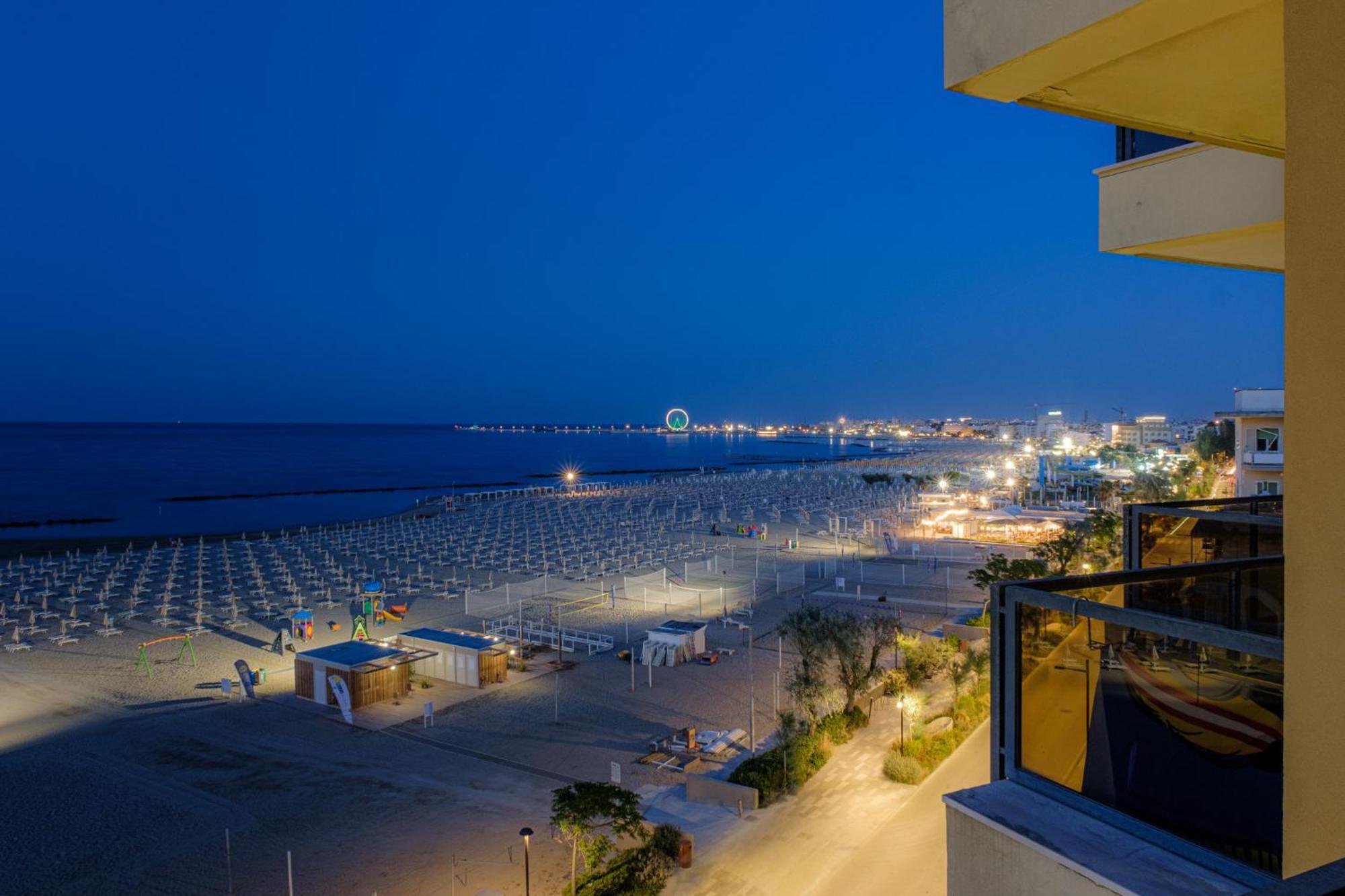 Hotel Crown Rimini Eksteriør billede