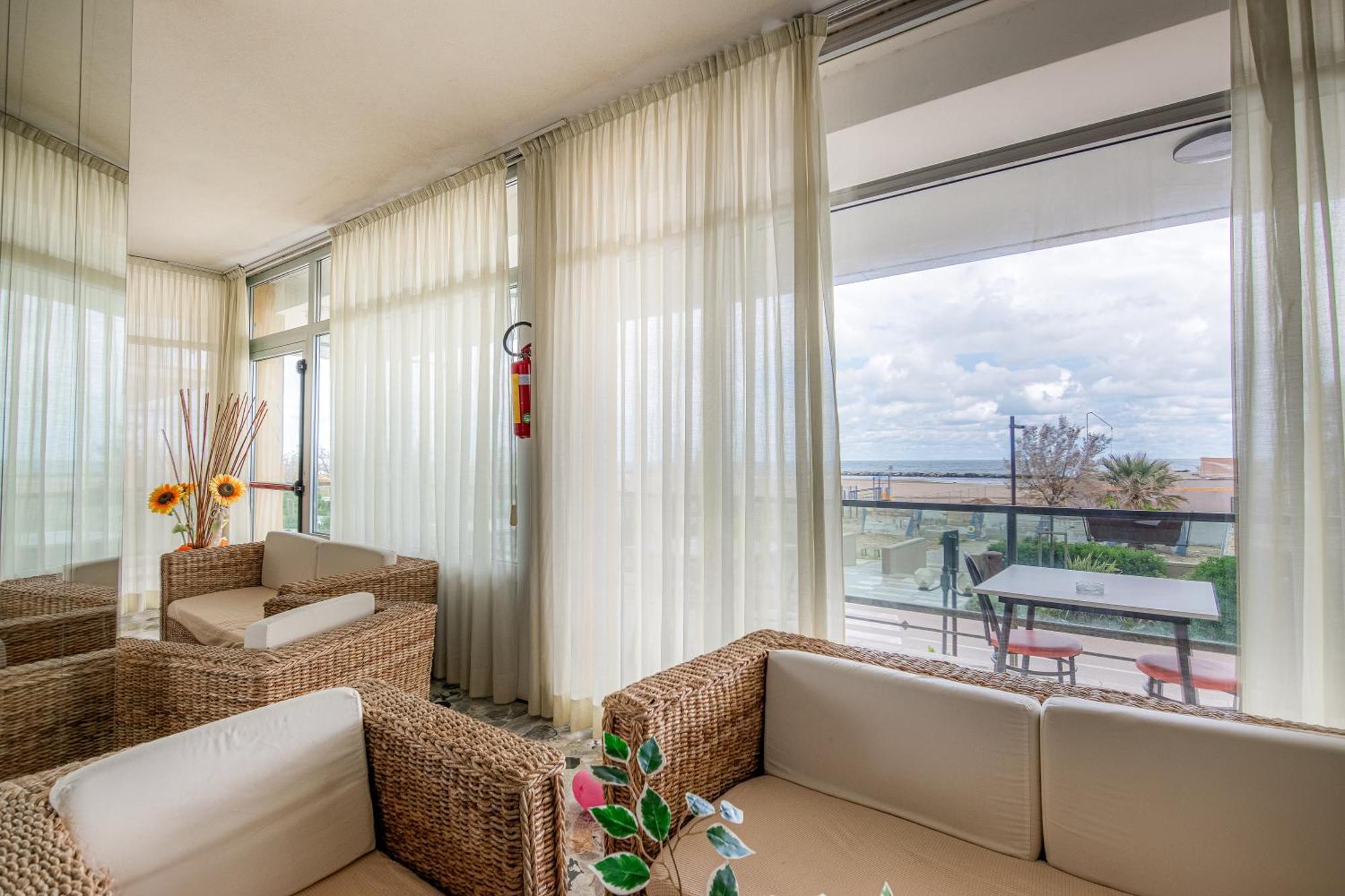 Hotel Crown Rimini Eksteriør billede