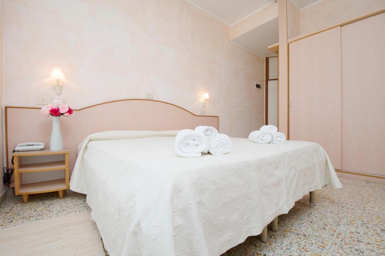 Hotel Crown Rimini Eksteriør billede
